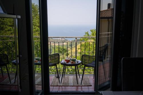 Maiera Apartment | Villa Dino, casa con vista panoramica a 8 minuti dal centro di Diamante