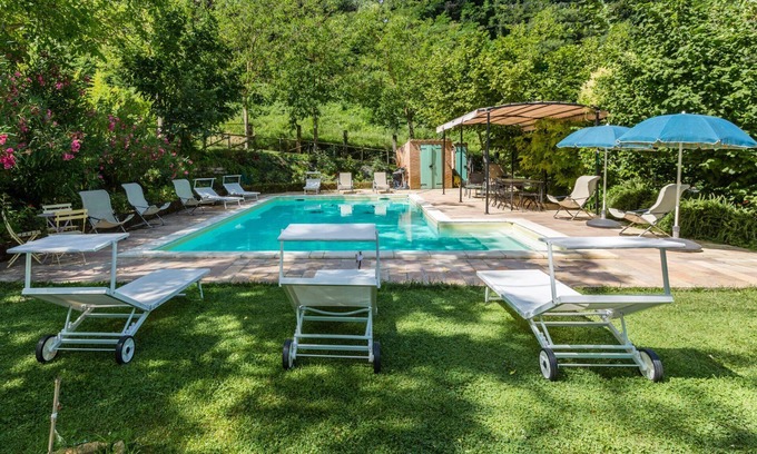 Serra San Quirico Villa | Villa Dipinti with pool in the countryside of Serra San Quirico, 30 minutes from the Adriatic Coast