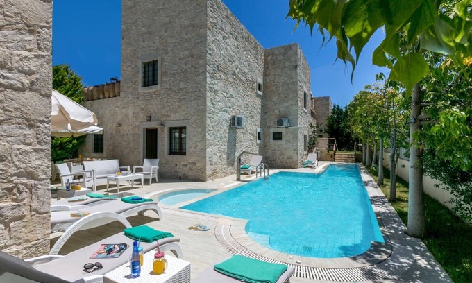 Kato Gouves Villa | Villa Dominikos by Villa Plus