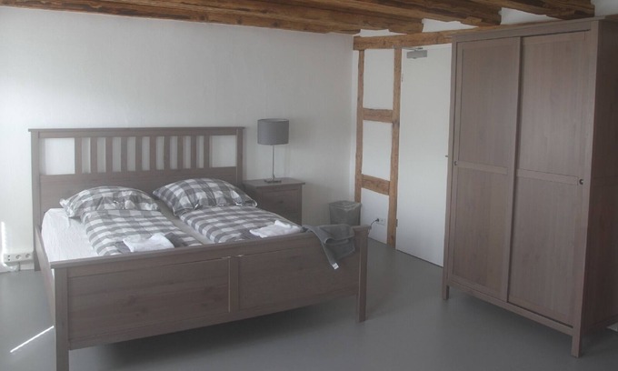 Geisingen Apartment | Villa Doppelzimmer 2, max. 4 Personen