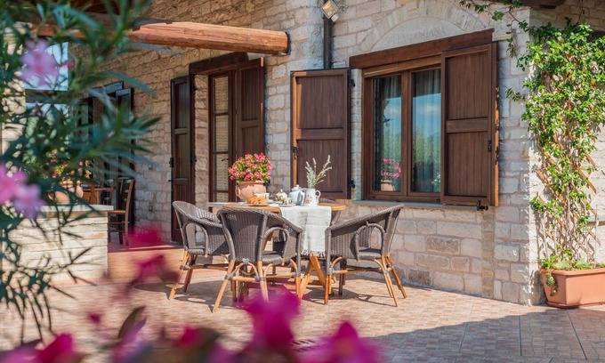 Furlo Villa | Villa Doriana 6 - Three Bedroom Villa, Sleeps 6