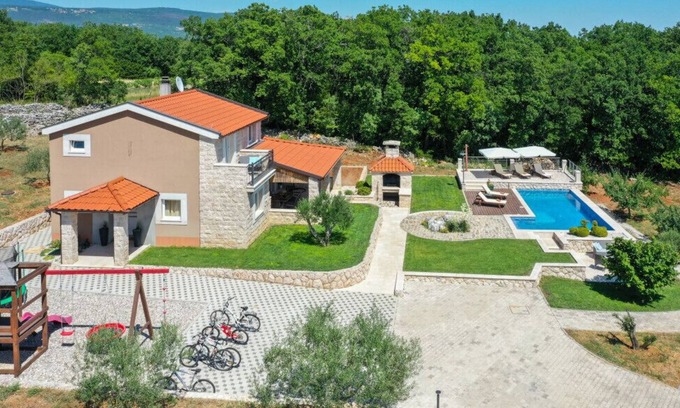 Kamenmost Villa | Villa Dražana - Makarska by Villas Guide