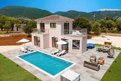Katapodata Villa | Villa Drogarati Retreat by Villa Plus