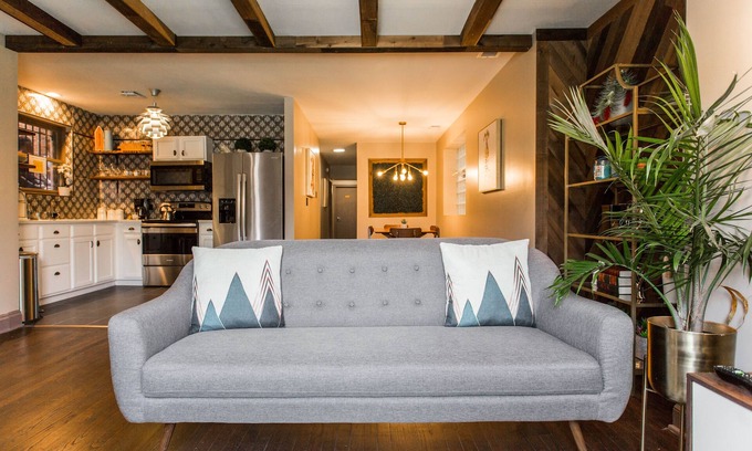 Bronzeville House | Villa Dubois Guest House