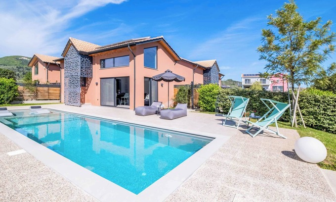 Lygia Villa | Villa Earth - Two Bedroom Villa, Sleeps 4