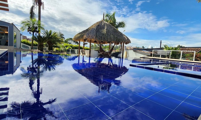 Marinilla Villa | Villa el Mirador Con l Sauna l Jacuzzi l Piscina l En El Oriente Antioqueño