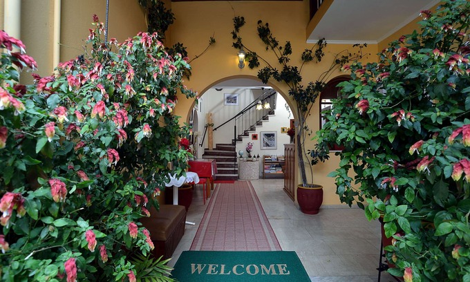 Roda House | Villa Eleni Apartments
