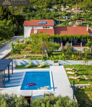 Tugare Villa | Villa Eleona with private pool and garden