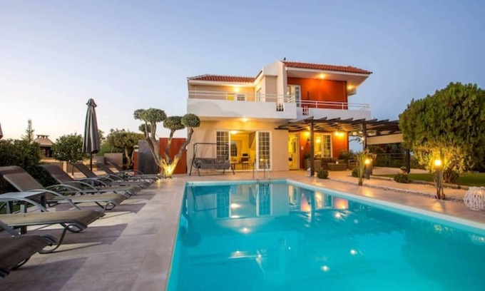 Kamiros Villa | Villa Eleonas with pool, stylish and homely-close to the beach