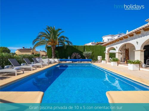 Pinar del Advocat Villa | Villa Eliana by HMR Holidays