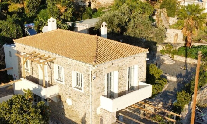Papadhianika Apartment | Villa Elika - Authentic Venetian Villa with Sea View