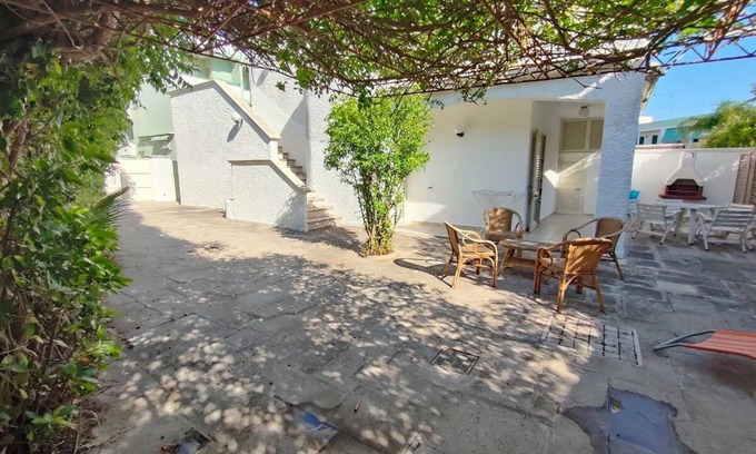 Baia Verde Villa | Villa Elios in Baia Verde, a 5-minute walk from the sandy beach