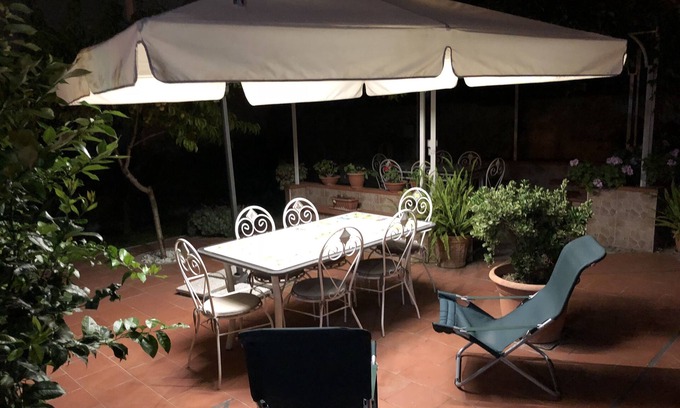 Trecase Apartment | "Villa Ella" Holiday home with garden 5 minutes from Pompeii