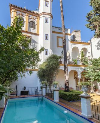 Santa Cruz Villa | Villa Elvira, exclusive Pool and Gardens in the heart of Sevilla