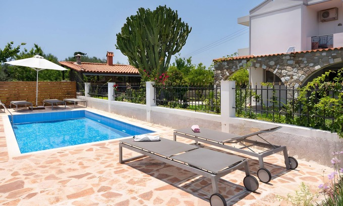 Antimachia Villa | Villa 'Elysian' with Private Pool, Wi-Fi and Air Conditioning