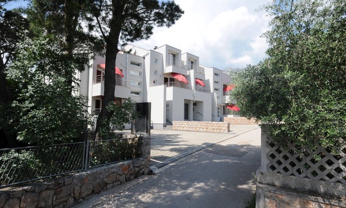 Starigrad Apartment | Villa Ema, where the sea touches the mountains.