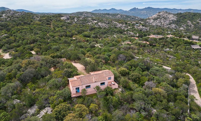 San Pantaleo Villa | Villa Emersed in Nature Close to San Pantaleo and Costa Smeralda