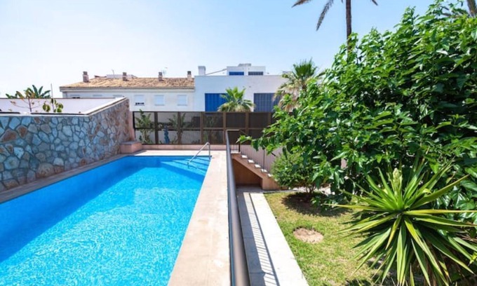 El Molinar Villa | Villa en Primera Línea de mar en Palma