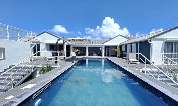 Saint-Francois House | Villa Entre Deux Mers 5 CH Vue Mer Piscine