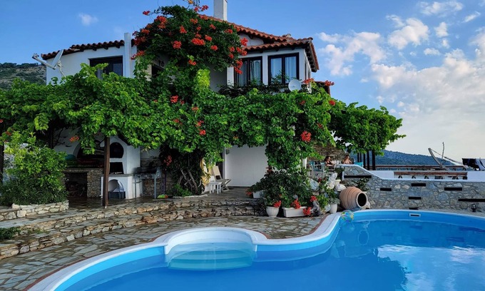 Skiathos House | "Villa Erifili" Luxurious villa with spectacular view in Skiathos Island