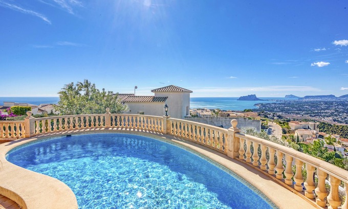 Cumbre del Sol Villa | Villa 'Casasilma' with Sea View, Wi-Fi and Air Conditioning