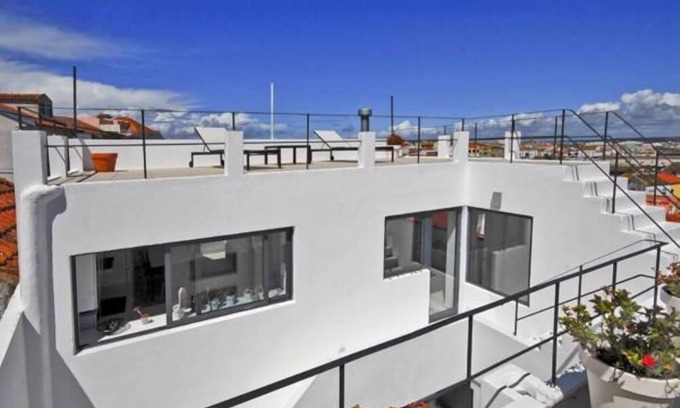 Peniche de Cima House | VILLA Estrelas PENICHE city center House Terrace with sea view Beach 300 meters