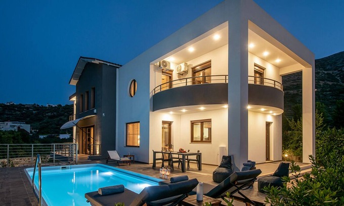Stalida Villa | Villa Ete Premier 4 Bedroom Villa in Stalis with swimming pool. Sleeps 8.