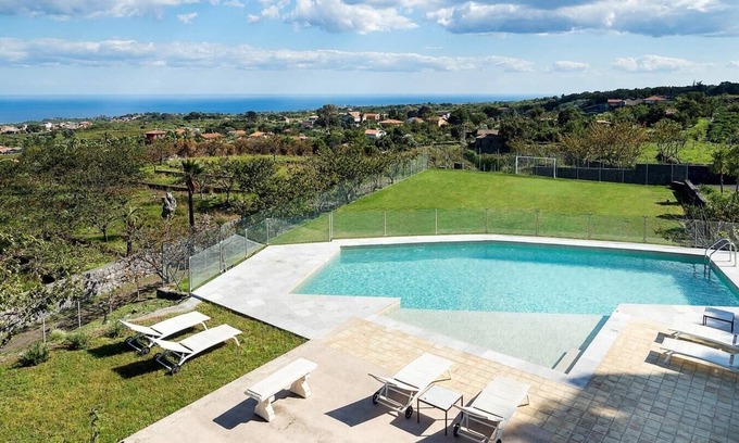 Zafferana Etnea Villa | Villa Etnea - Private villa with pool and jacuzzi