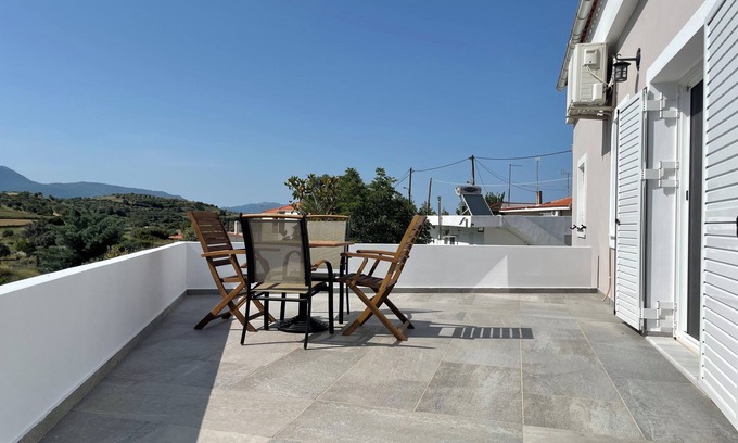 Kymi-Aliveri Villa | Villa Evanthia