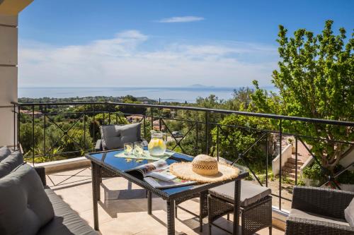 Ratzakli Villa | Villa Evita