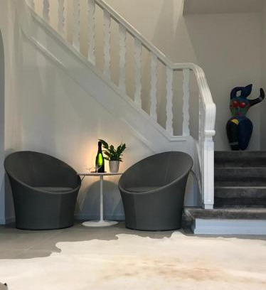 Albertstrand House | VILLA FER-GUY " Beeldige Suite met parking, nabij strand en casino"