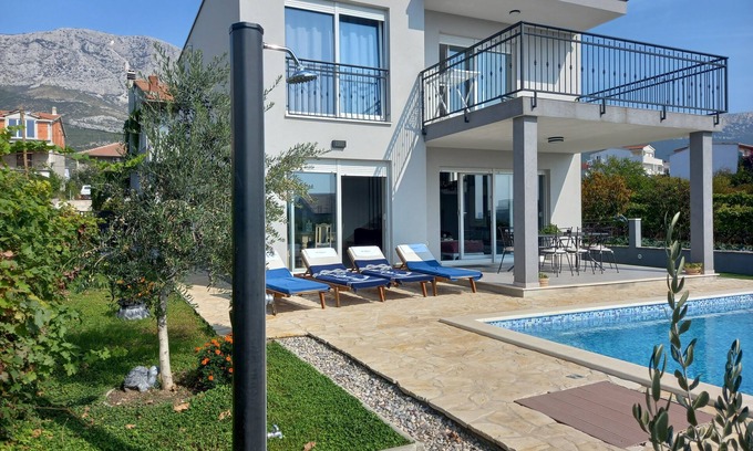 Kastel Gomilica Villa | Villa Fidelissima