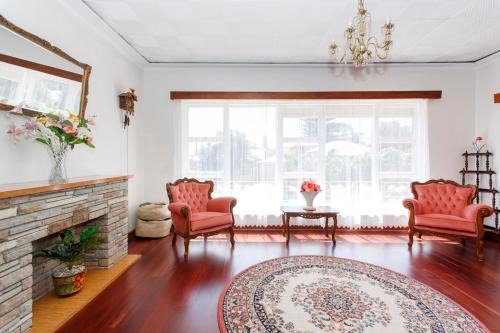 Beaconsfield House | Villa Fiore