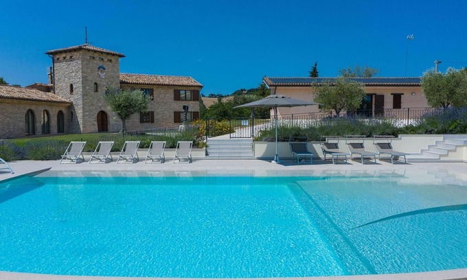 Centofinestre Villa | Villa Flavia 16 - Six Bedroom Villa, Sleeps 16