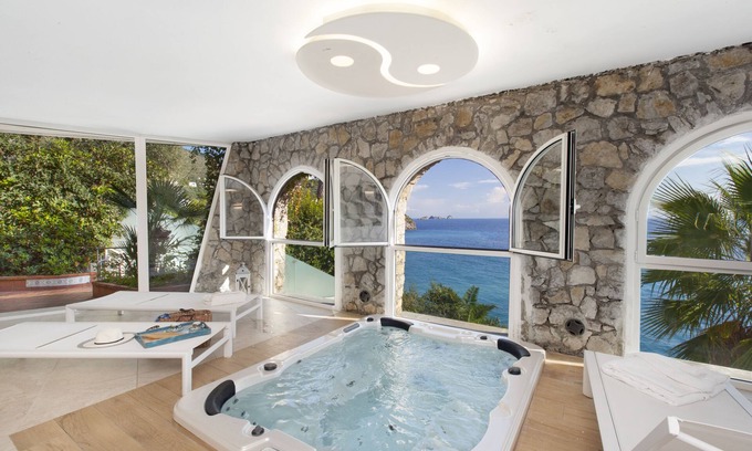 Marina del Cantone Villa | Villa Flory-Via Amerigo Vespucci-Nerano