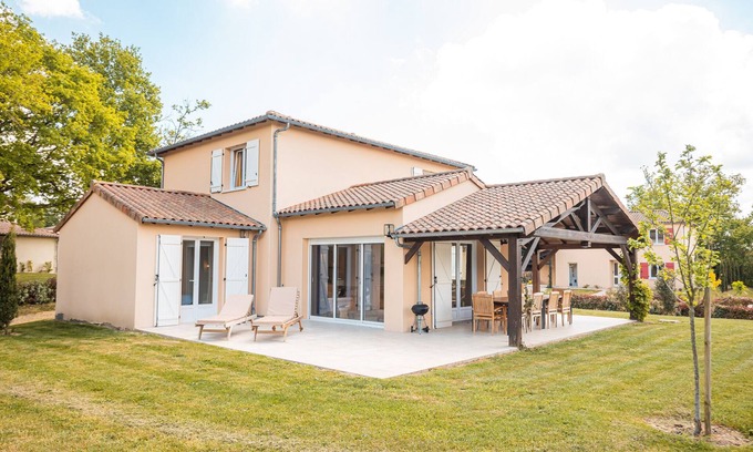 Vasles House | Villa for 10 people, bright, modern and comfortable