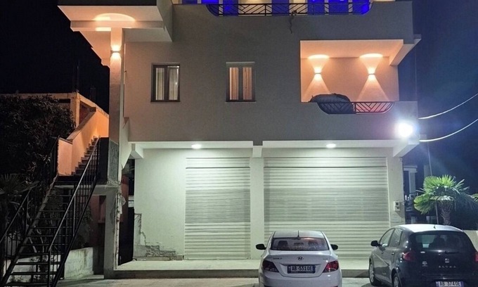 Durres Villa | Villa - For 5 - Hot Tub - Parking - Garden
