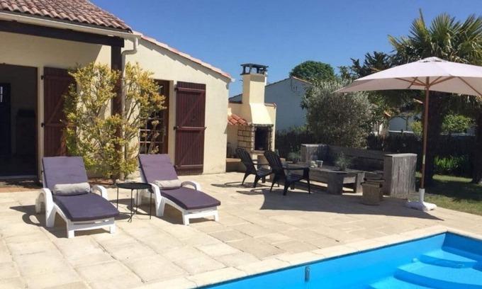 Jard-sur-Mer Villa | Villa for 6 near the sea with heated pool