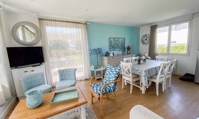 Saint-Jean-de-la-Riviere Villa | Villa Espérance, a stone's throw from Barneville beach, rated 3 *.
