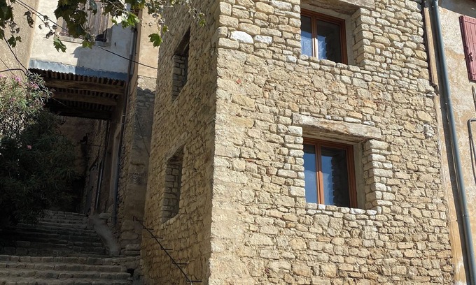 Saint-Martin-de-Castillon Apartment | Village house with terrace and breathtaking views!