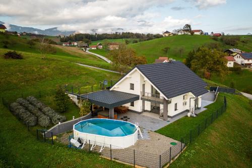 Smarje pri Jelsah Villa | Villa Frigo Pool & Spa - Happy Rentals