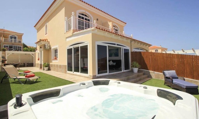 Caleta de Fuste Villa | Villa Fuerte BAY VIEW is waiting for you !