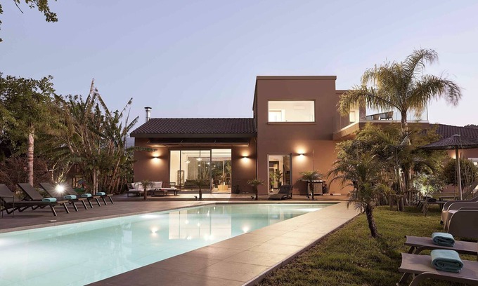Alikianos Villa | Villa Fuerte I Free 2 7-seater Minivans, Private *Heated pool
