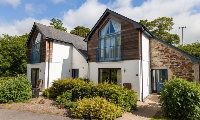 Carnon Downs House | Villa Gallery by Interhome