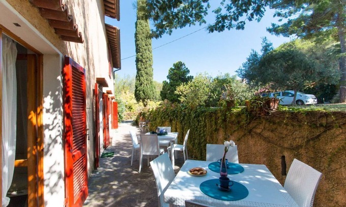 Magazzini Apartment | Villa Giolù: Azzurro Apartment 200 m to the beach, ferry discount!