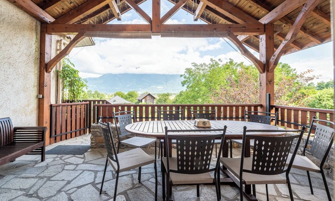 Chamoux-sur-Gelon Villa | Villa "Gîte Le Chamoyard" with Mountain View, Private Terrace & Wi-Fi