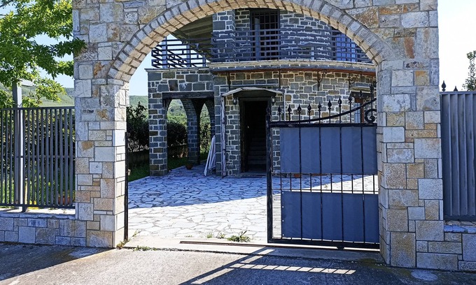 Ishem Villa | Villa Gjiri Lalzit Beach
