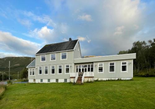 Kvaefjord Municipality Villa | Villa Godfjord