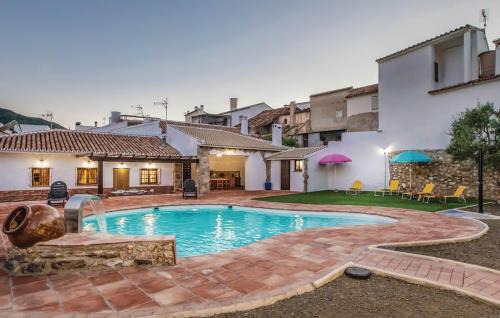 Mondron House | Villa Godoy