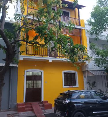 White Town Apartment | Villa Gomez